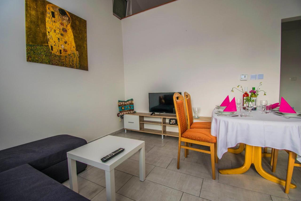 Apartments Relax Near Opatija Bagian luar foto