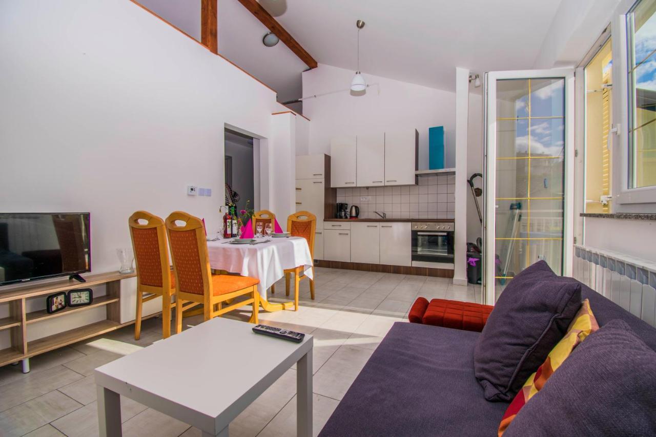 Apartments Relax Near Opatija Bagian luar foto