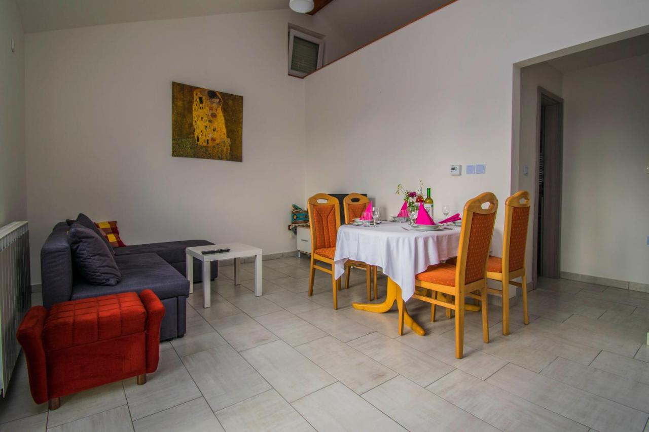 Apartments Relax Near Opatija Bagian luar foto