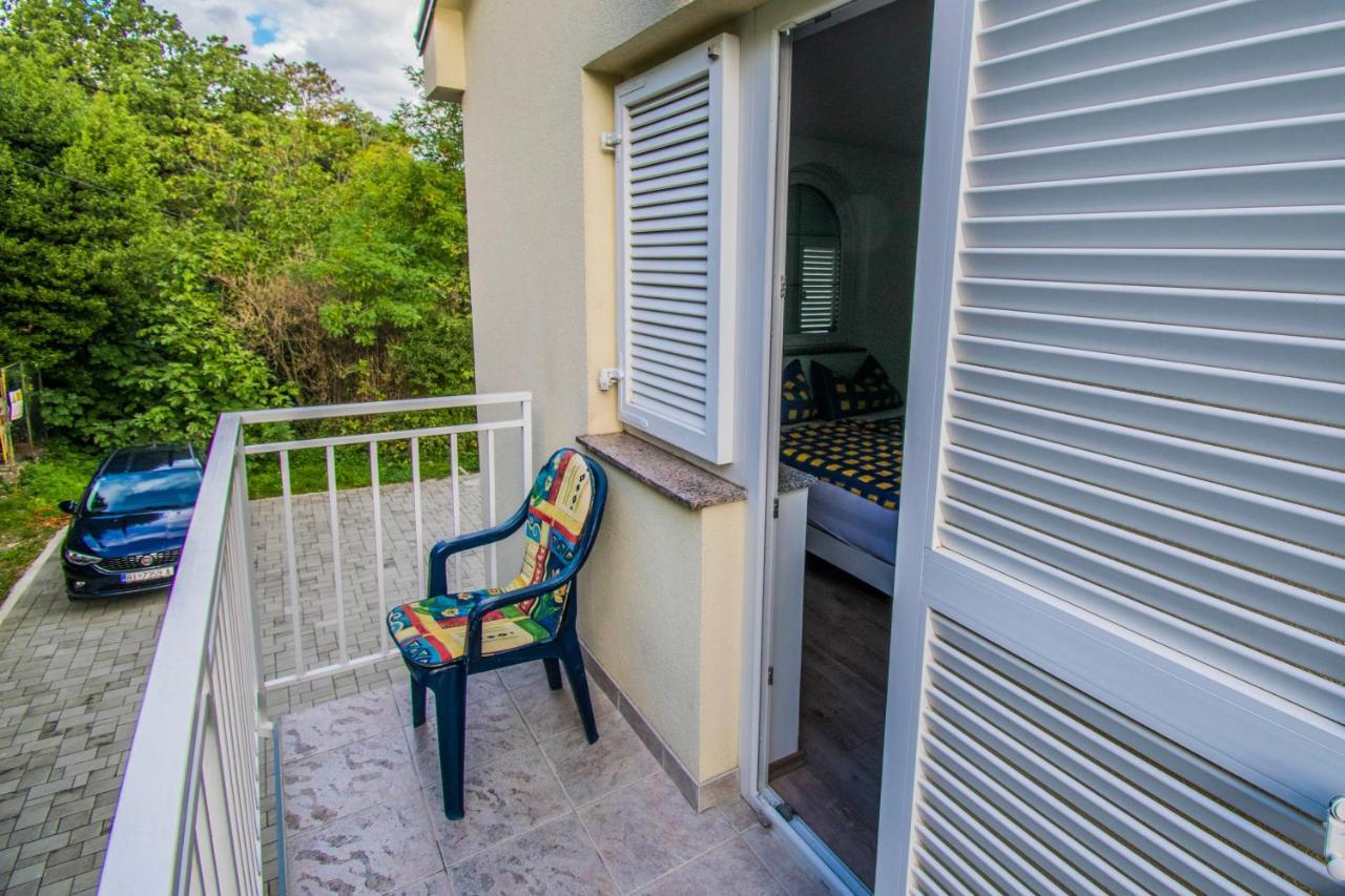 Apartments Relax Near Opatija Bagian luar foto