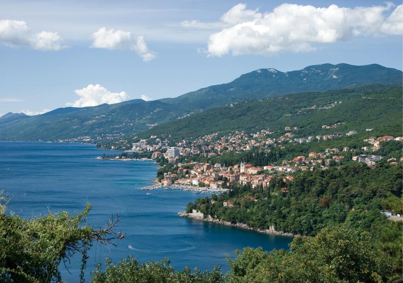 Apartments Relax Near Opatija Bagian luar foto
