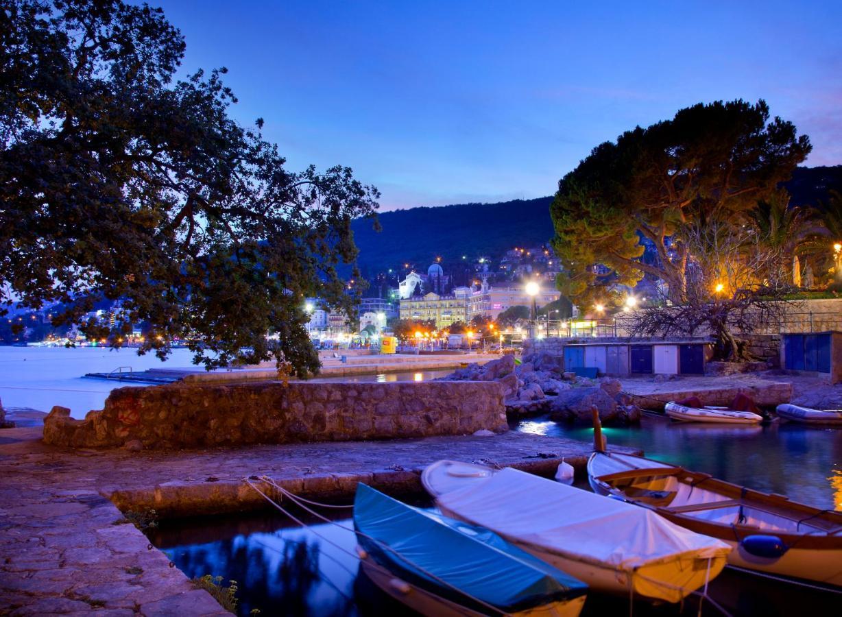 Apartments Relax Near Opatija Bagian luar foto